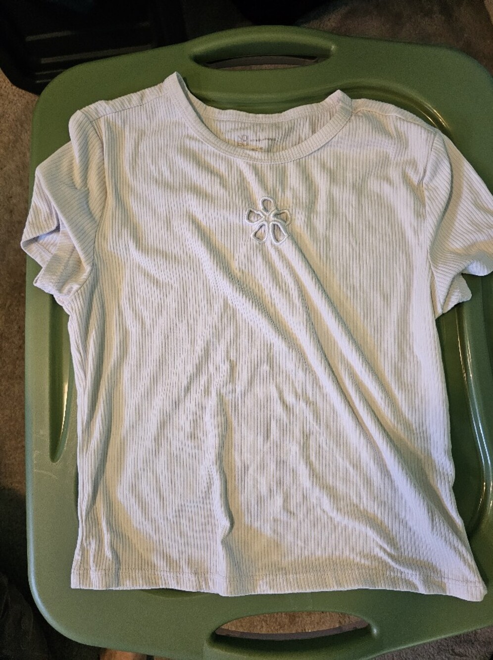 No Boundaries Ribbed White Tshirt with Daisy Cut out Junior's Sz M (7-9)
